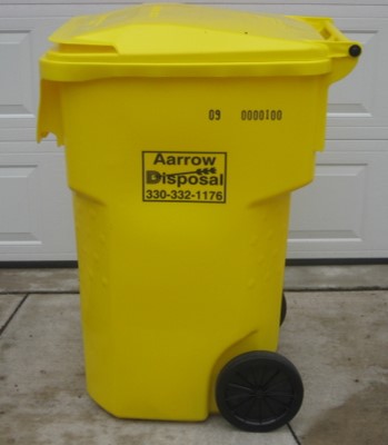 Residential 95 gallon tote garbage can